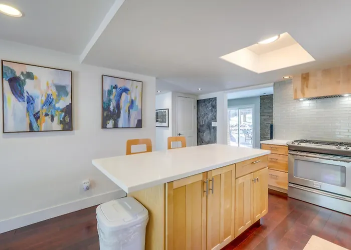 Bring Your Pets! Family Haven W/ Yard *